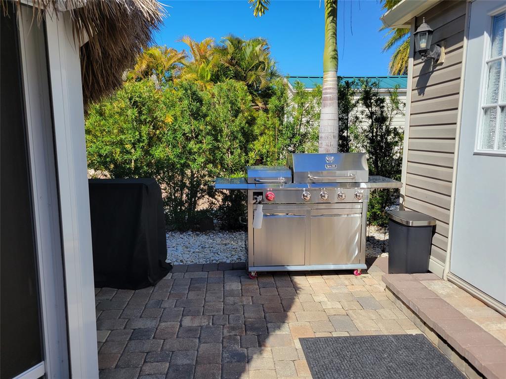 511 Southwest 39th Trace Okeechobee, FL 34974 - Photo 11 of 16 a view of a outdoor space