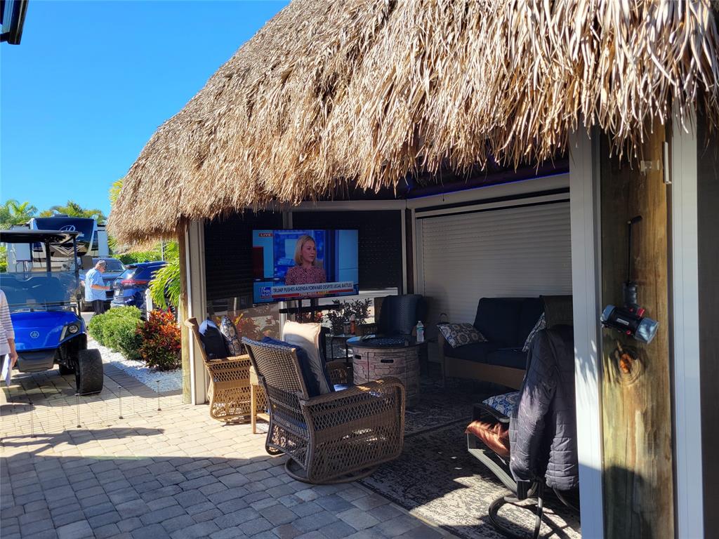 511 Southwest 39th Trace Okeechobee, FL 34974 - Photo 8 of 16 a outdoor living space with patio furniture