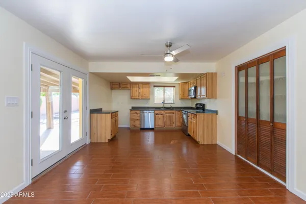 $460,000 | 1813 East Ellis Drive, Tempe, AZ 85283