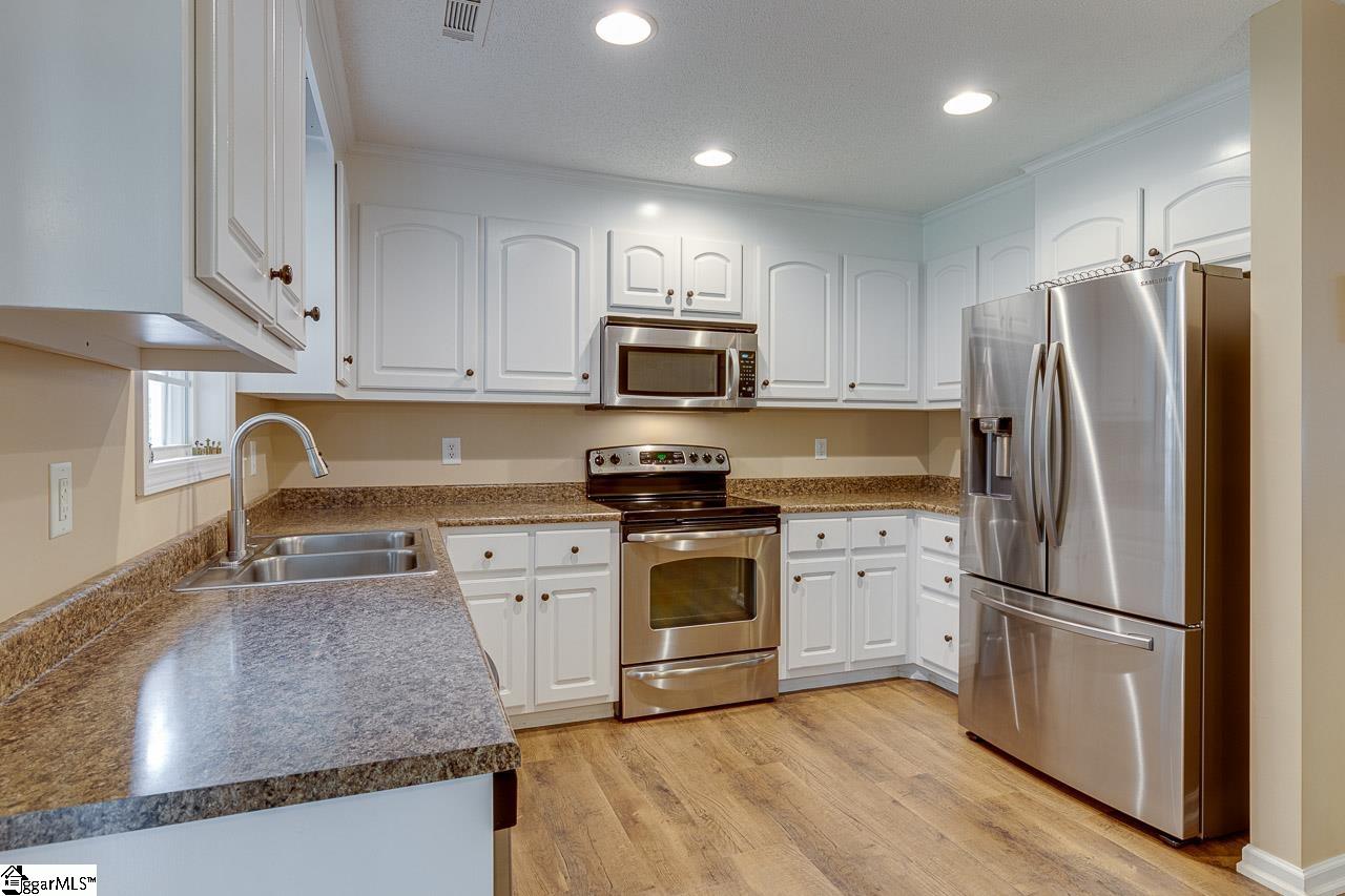 222 Brook Way Liberty, SC 29657 - Photo 11 of 31 Gallery Image 11