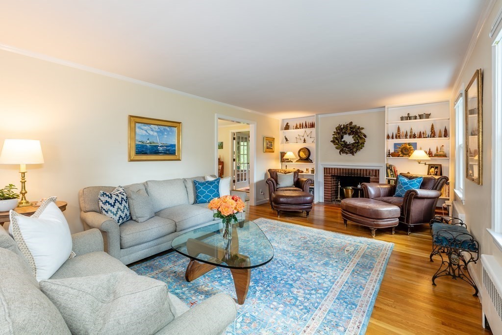 130 Martin Road Concord, MA 01742 - Photo 4 of 31