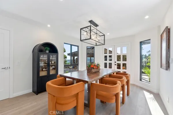 $3,995,000 | 834 Moorside Drive, Glendale, CA 91207