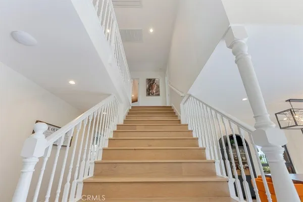 $3,995,000 | 834 Moorside Drive, Glendale, CA 91207