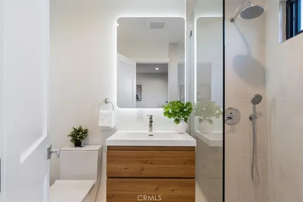 $3,995,000 | 834 Moorside Drive, Glendale, CA 91207