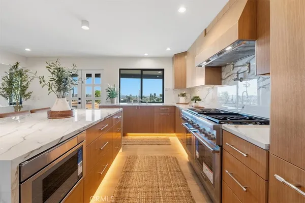 $3,995,000 | 834 Moorside Drive, Glendale, CA 91207