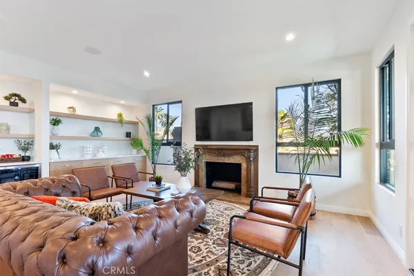 $3,995,000 | 834 Moorside Drive, Glendale, CA 91207
