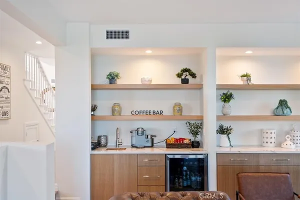 $3,995,000 | 834 Moorside Drive, Glendale, CA 91207