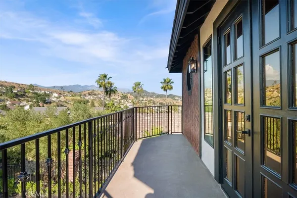 $3,995,000 | 834 Moorside Drive, Glendale, CA 91207