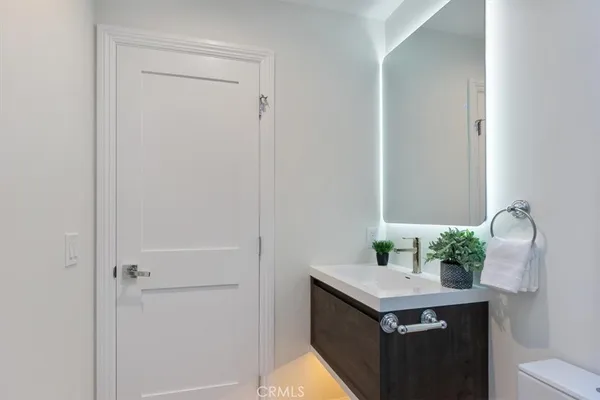 $3,995,000 | 834 Moorside Drive, Glendale, CA 91207