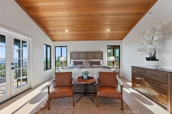 $3,995,000 | 834 Moorside Drive, Glendale, CA 91207