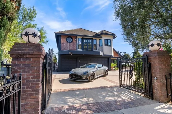 $3,995,000 | 834 Moorside Drive, Glendale, CA 91207