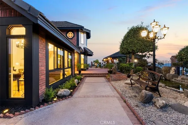 $3,995,000 | 834 Moorside Drive, Glendale, CA 91207