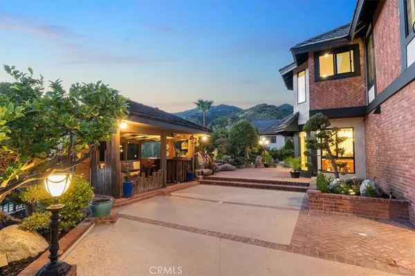 $3,995,000 | 834 Moorside Drive, Glendale, CA 91207