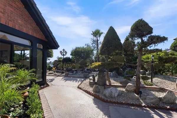 $3,995,000 | 834 Moorside Drive, Glendale, CA 91207