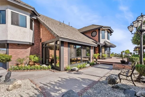 $3,995,000 | 834 Moorside Drive, Glendale, CA 91207
