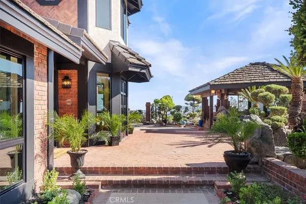 $3,995,000 | 834 Moorside Drive, Glendale, CA 91207