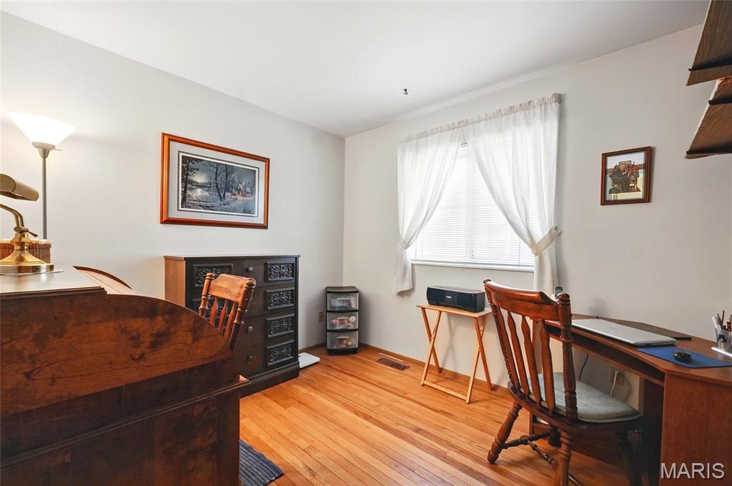 560 Goldwood Drive Ballwin, MO 63021 - Photo 12 of 26