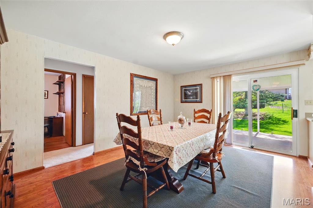 560 Goldwood Drive Ballwin, MO 63021 - Photo 8 of 26