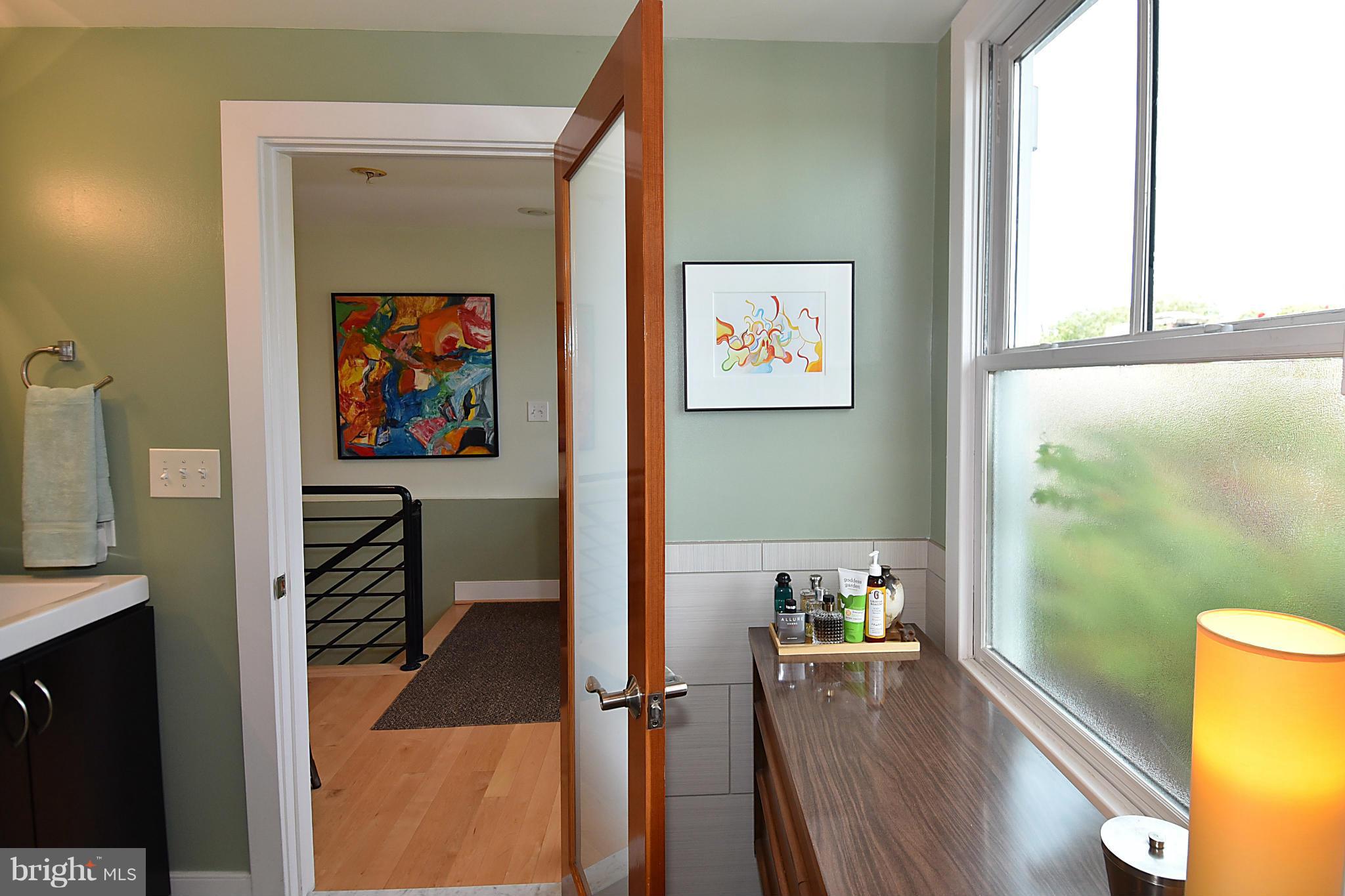 509 P Street Northwest, Unit 2 Washington, DC 20001 - Photo 19 of 30 Bath (Master)