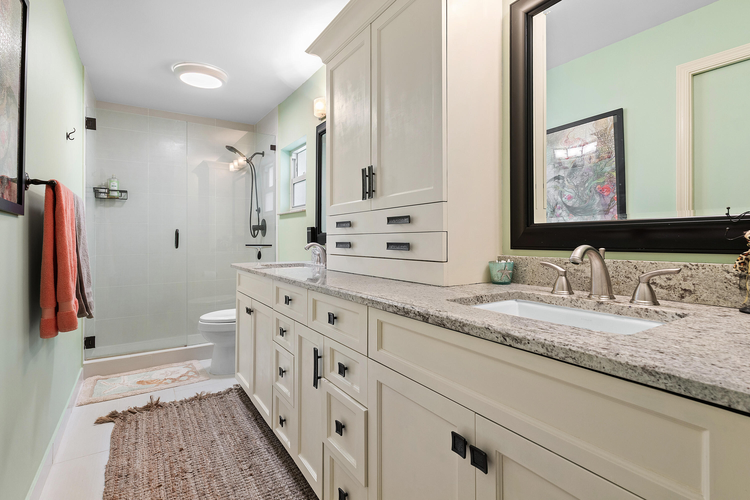 10094 Crosswind Road Boca Raton, FL 33498 - Photo 12 of 31 Guest Bathroom