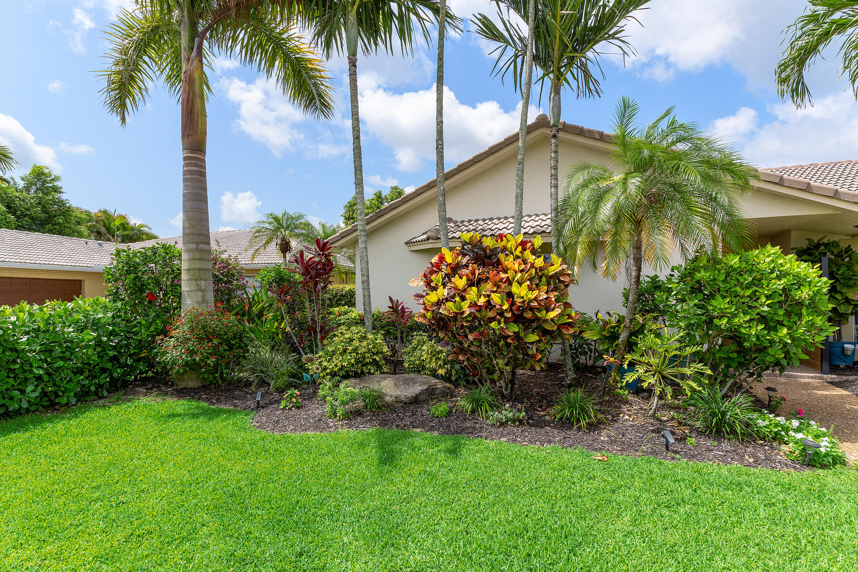 10094 Crosswind Road Boca Raton, FL 33498 - Photo 27 of 31 Lovely Garden in the front of the house