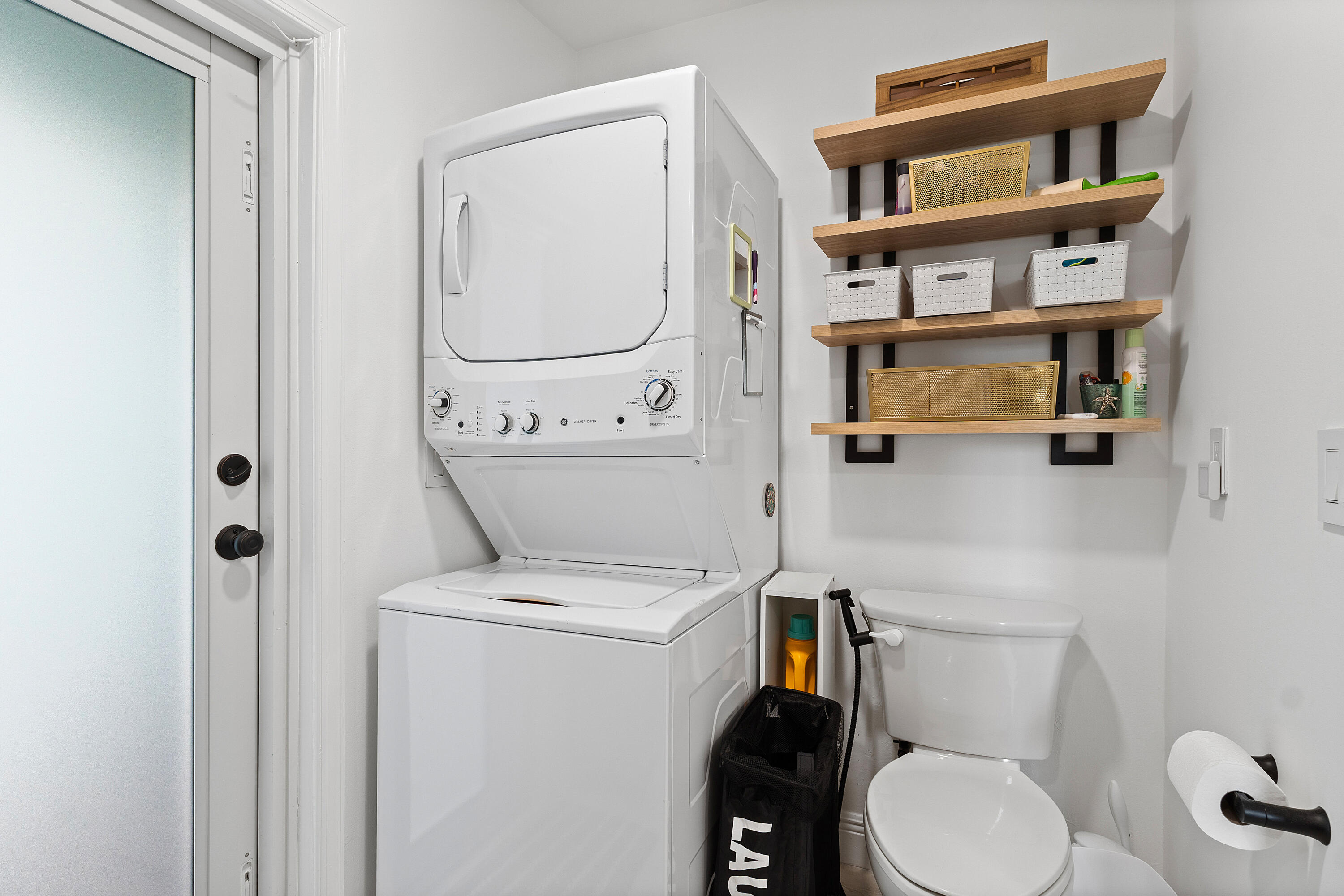 10094 Crosswind Road Boca Raton, FL 33498 - Photo 29 of 31 Washer and Dryer