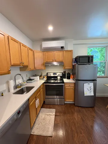 $1,495 | 11 U Fletcher Place, Unit UPPR, Burlington, VT 05401