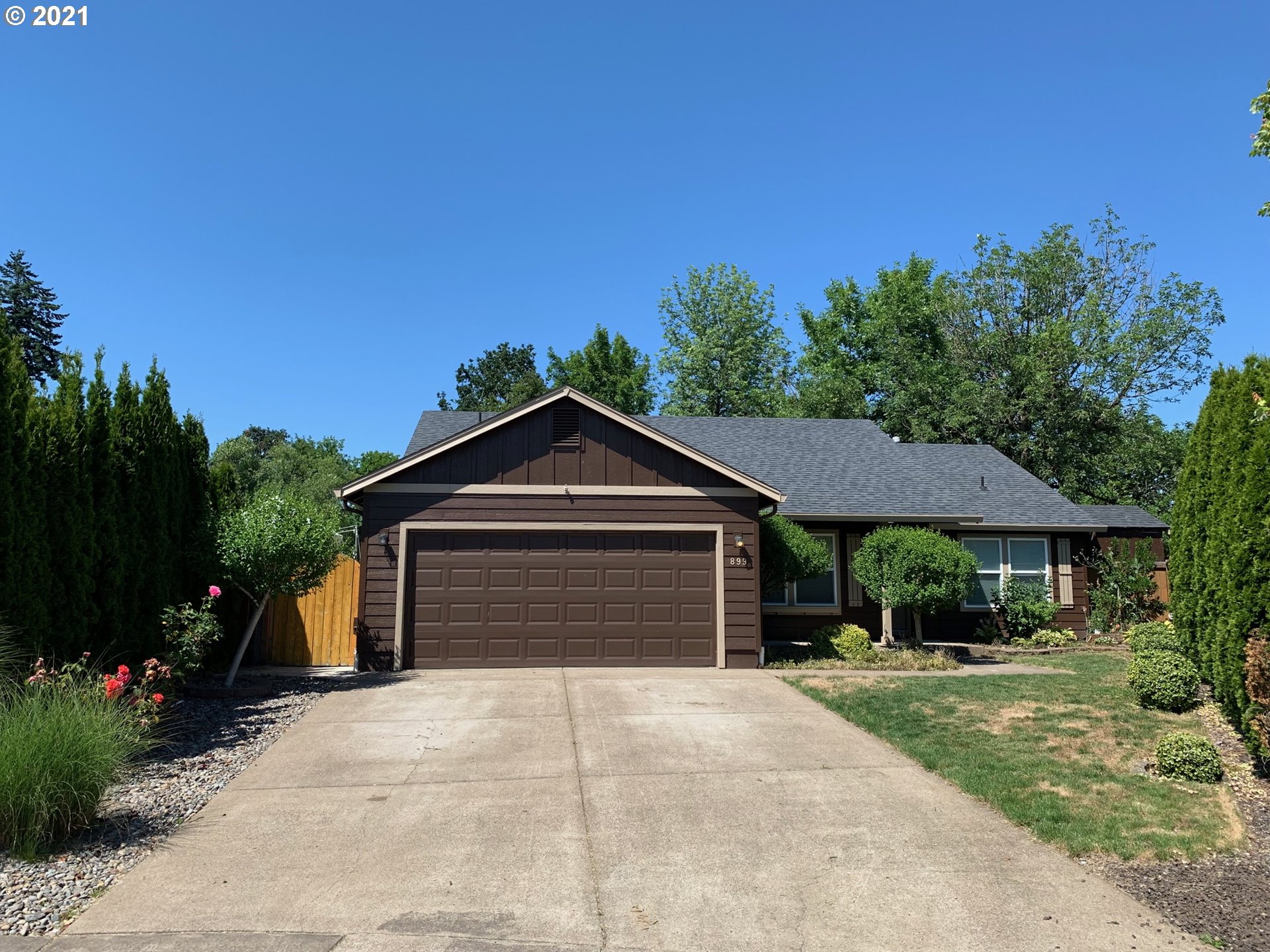 899 Meadow Court Northeast Albany, OR 97322 - Photo 1 of 24