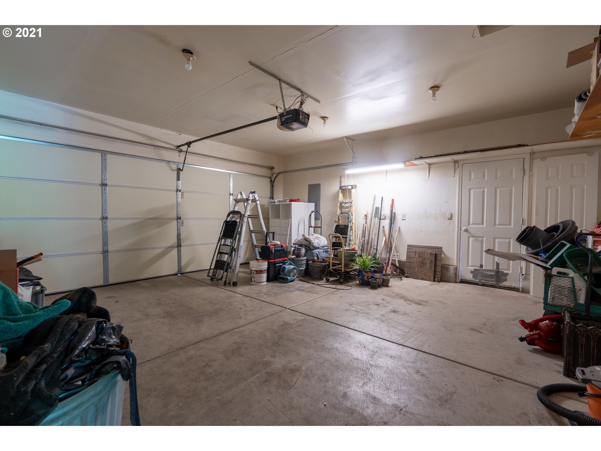 899 Meadow Court Northeast Albany, OR 97322 - Photo 13 of 24