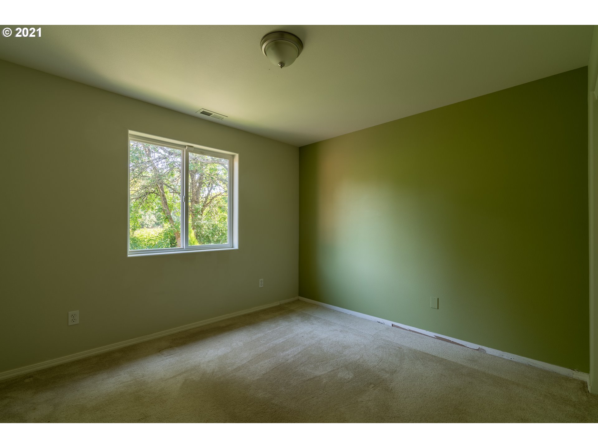 899 Meadow Court Northeast Albany, OR 97322 - Photo 10 of 24