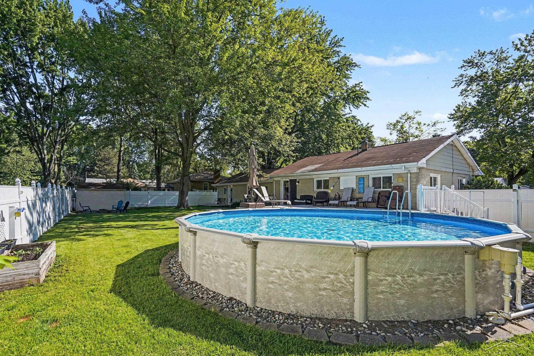 1225 Harding Road Essexville, MI 48732 - Photo 7 of 36