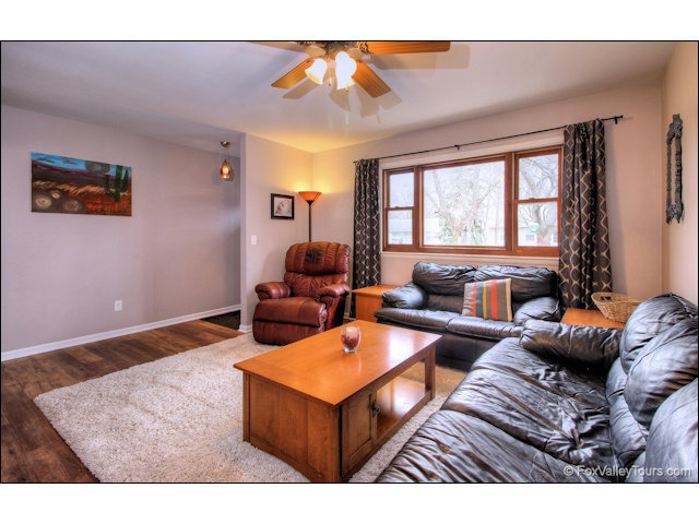 56 Sheffield Road Montgomery, IL 60538 - Photo 3 of 18 a living room with furniture and a large window