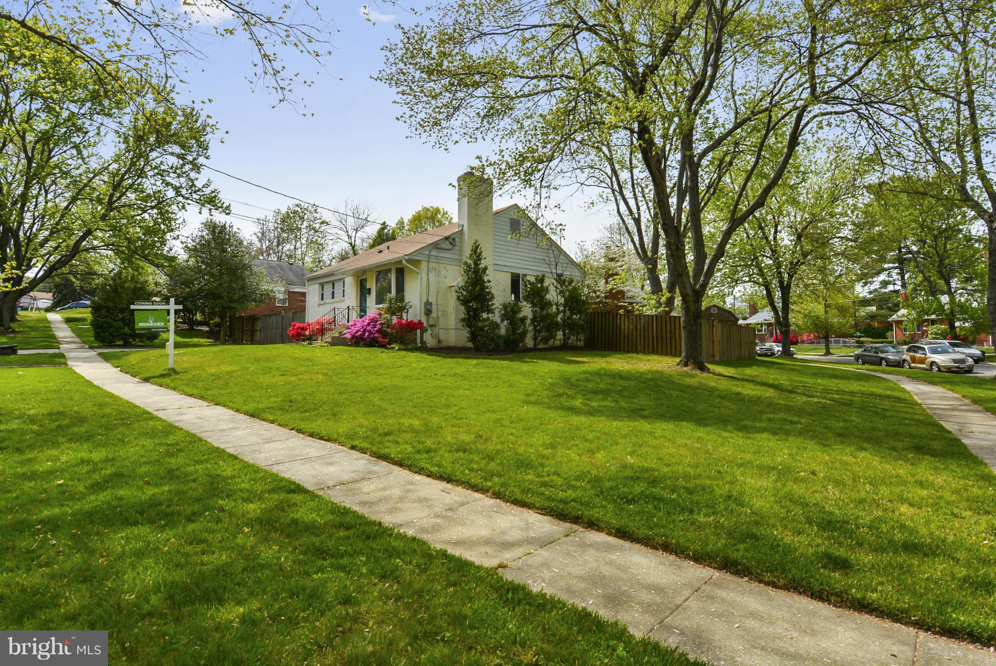 501 Royalton Road Silver Spring, MD 20901 - Photo 4 of 29 a front view of house with yard and green space