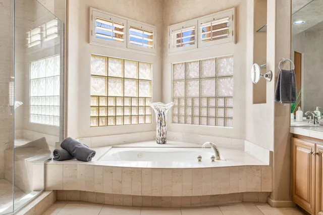 $1,725,000 | 682 Elk Clover Circle, Palm Desert, CA 92211