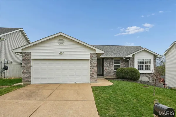 $269,500 | 4962 Paradise Meadows Drive, Imperial, MO 63052