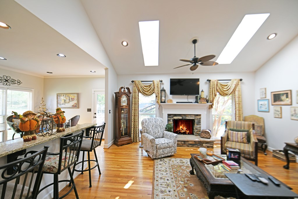 128 Ridgewood Circle Greenwood, SC 29649 - Photo 4 of 28 Gallery Image 4