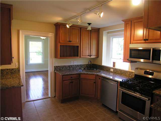 9304 Three Chopt Road Richmond, VA 23229 - Photo 4 of 12 Kitchen - View of the new "high end" kitchen with