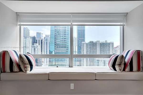 $940,000 | 1435 Brickell Avenue, Unit 3111, Miami, FL 33131