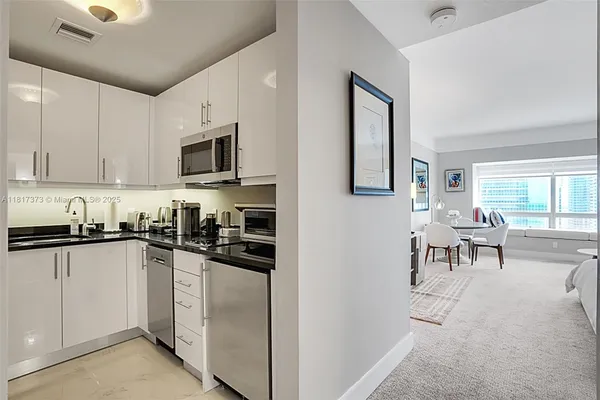 $940,000 | 1435 Brickell Avenue, Unit 3111, Miami, FL 33131