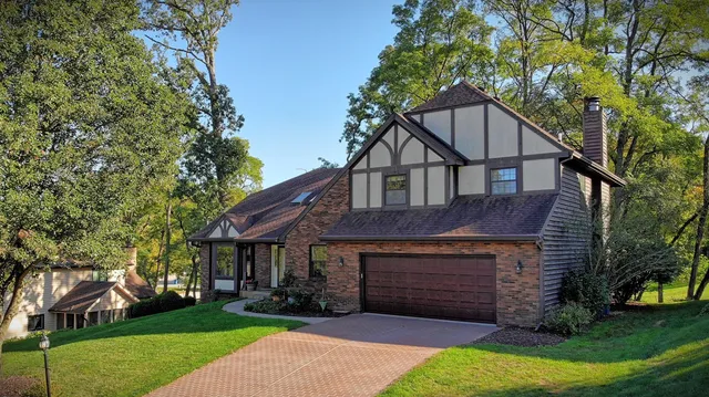 $515,000 | 512 Camden Court, Valparaiso, IN 46385