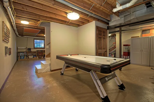 $515,000 | 512 Camden Court, Valparaiso, IN 46385