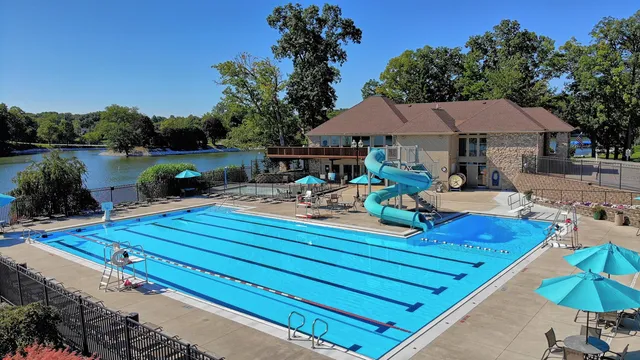 $515,000 | 512 Camden Court, Valparaiso, IN 46385