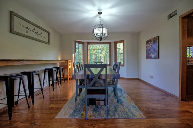 $515,000 | 512 Camden Court, Valparaiso, IN 46385