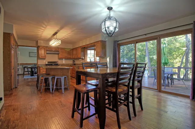 $515,000 | 512 Camden Court, Valparaiso, IN 46385