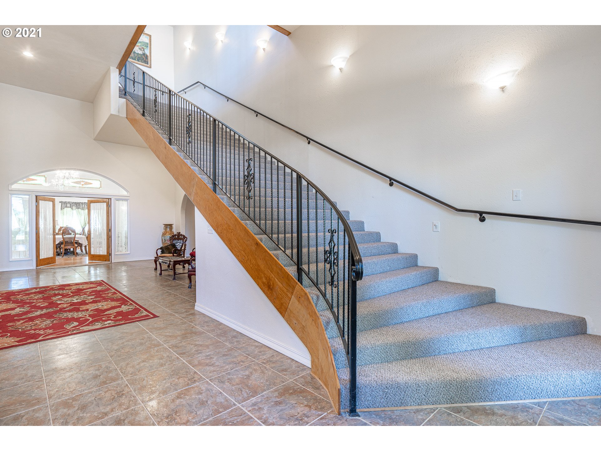29591 Fox Hollow Road Eugene, OR 97405 - Photo 3 of 19 Gallery Image 3