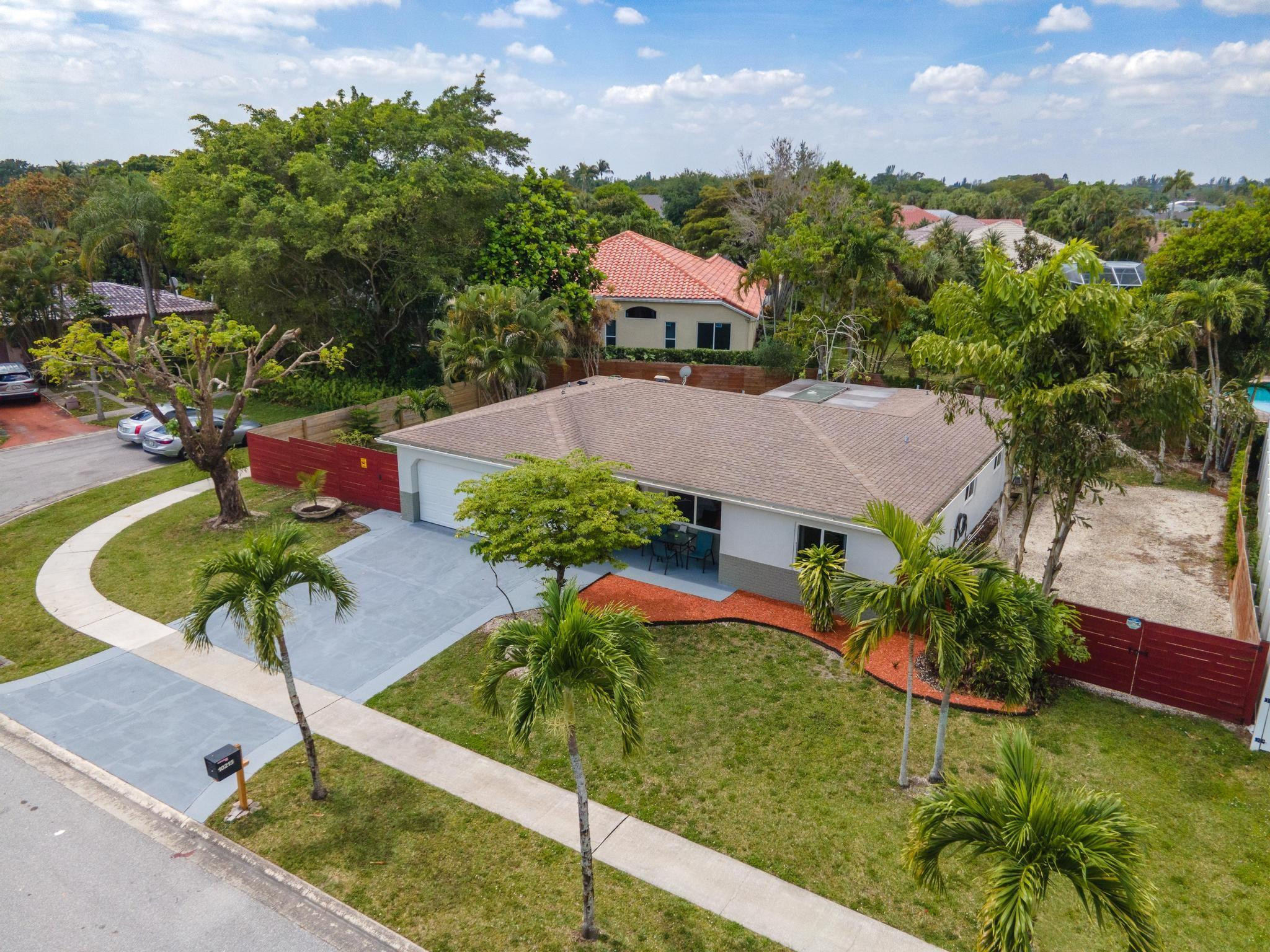 10215 Barnegat Avenue Boca Raton, FL 33428 - Photo 2 of 39 Photo 2