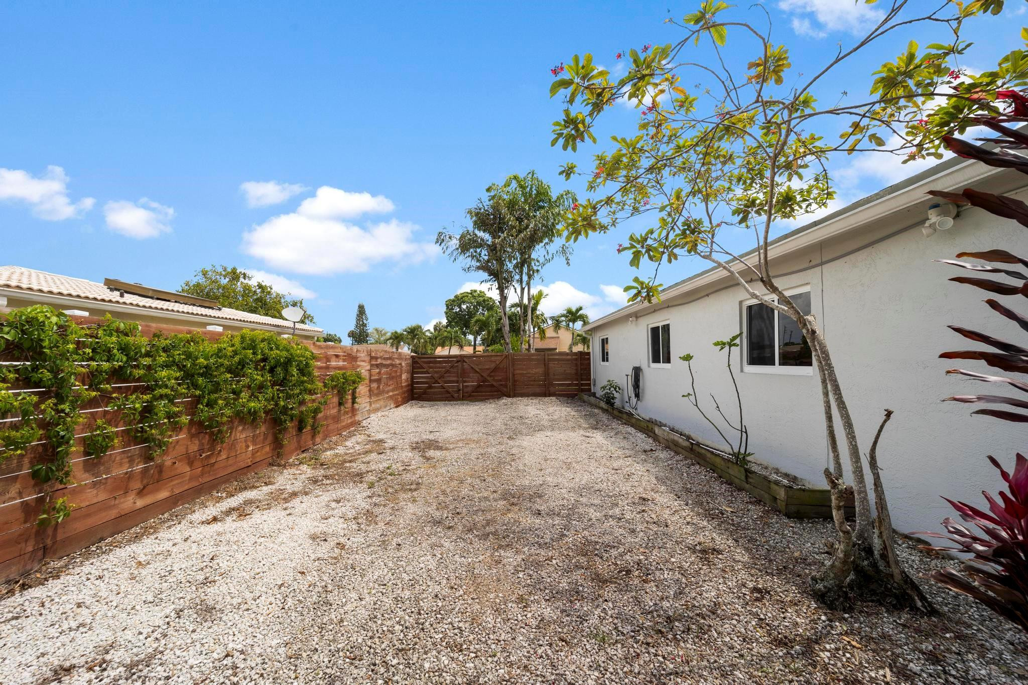 10215 Barnegat Avenue Boca Raton, FL 33428 - Photo 33 of 39 Photo 33