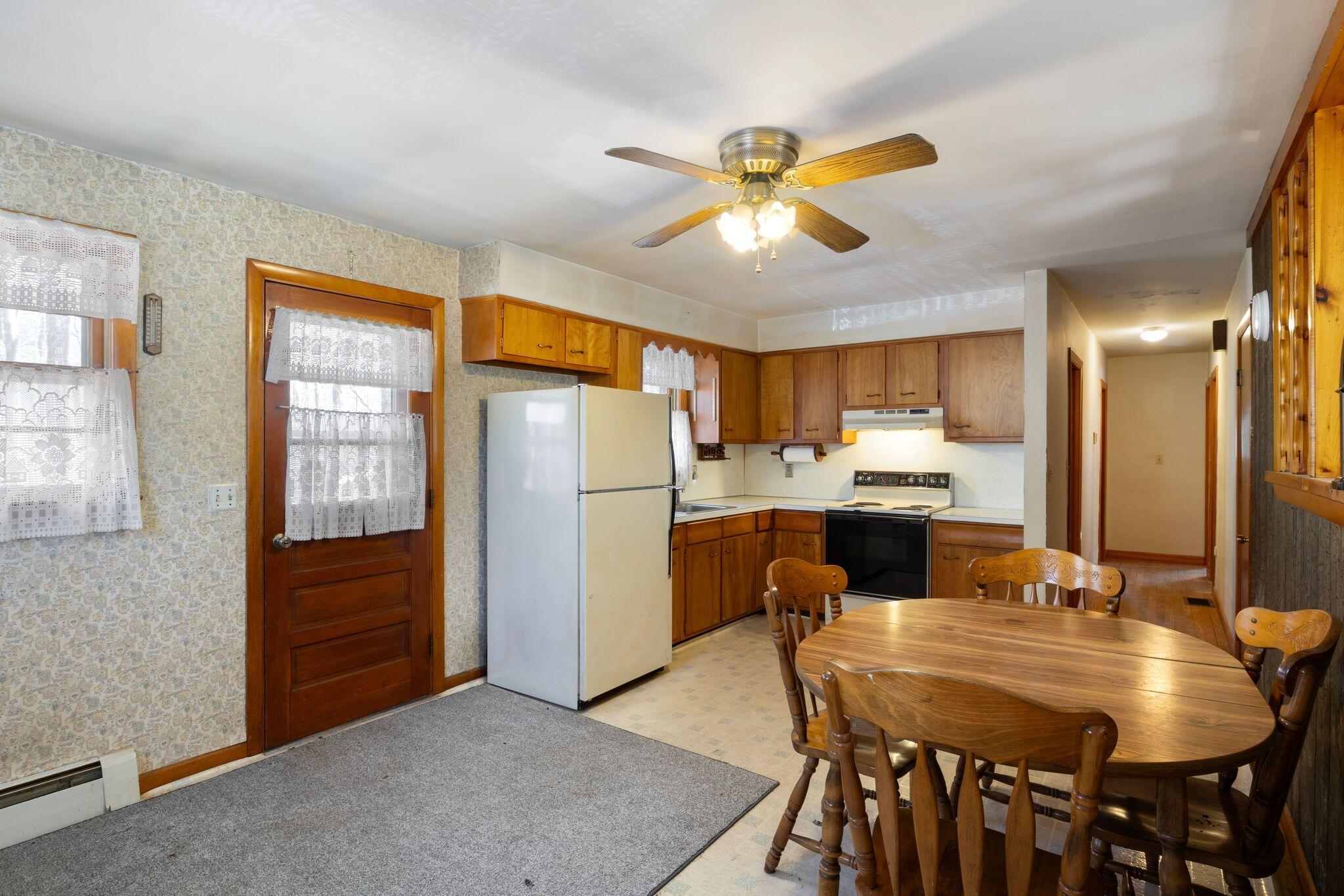 926 Meetinghouse Road Wells, ME 04090 - Photo 6 of 23 Eat in Kitchen