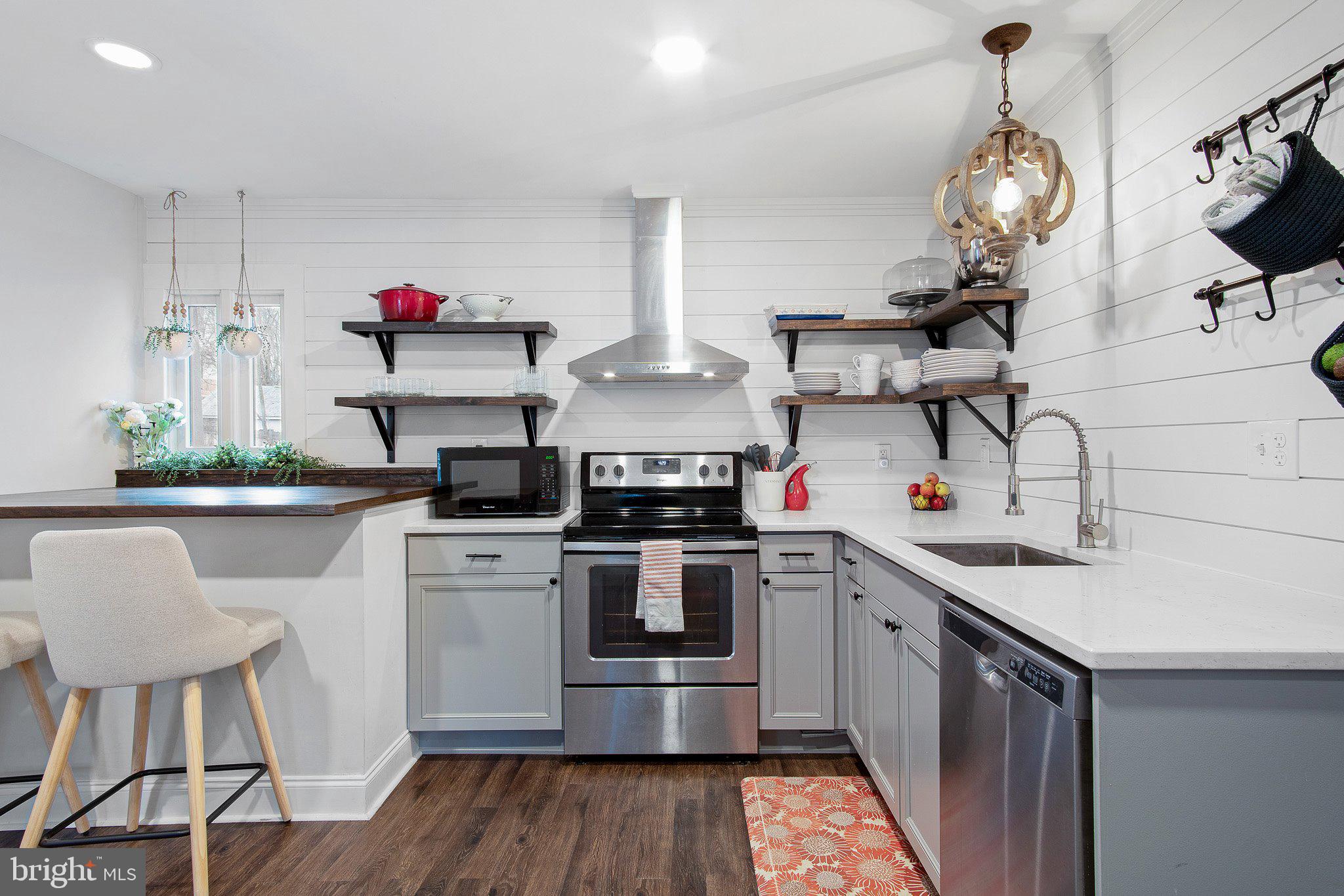 138 Hall Street Spring City, PA 19475 - Photo 9 of 34