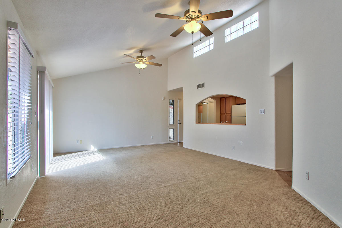 4123 West Calavar Road Phoenix, AZ 85053 - Photo 4 of 24 Great room